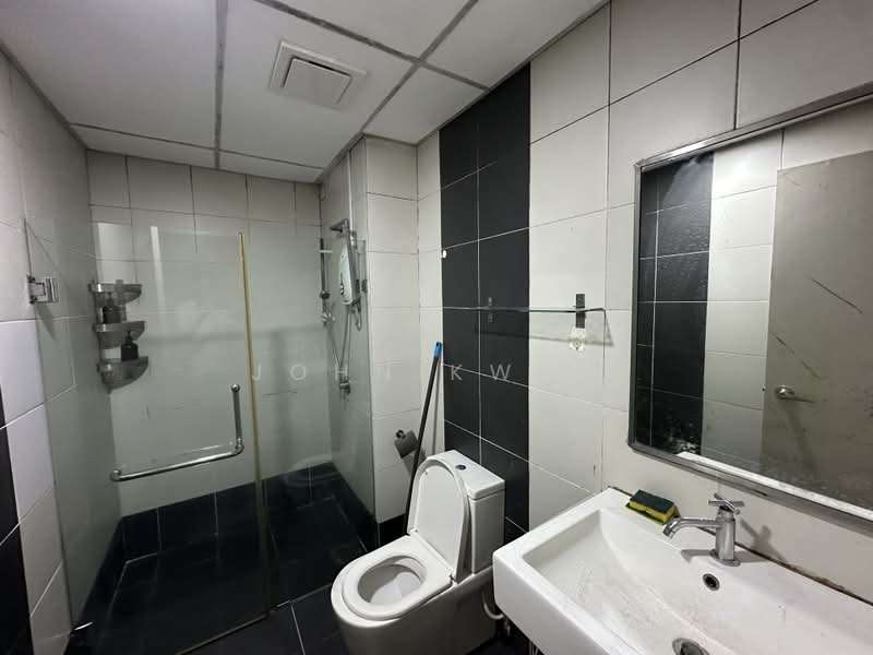 Servis Apartment untuk Disewa di Centrestage Designer Suite - John Kwan - Bathroom - PropertyGuru.com.my