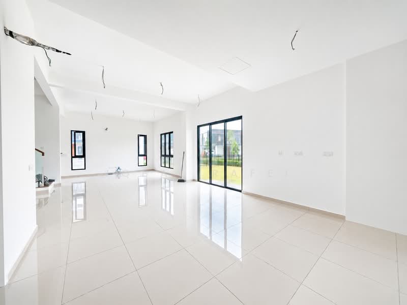 Semi-Detached House for Sale in Telok Panglima Garang (Selangor) - Iqbal Rafei - Living Room - PropertyGuru.com.my