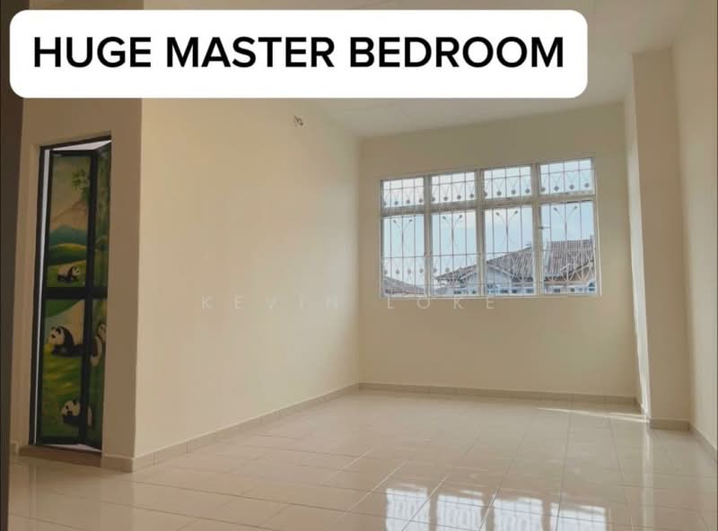 2-storey Terraced House for Sale in Seksyen 23 (Shah Alam) - Kevin Loke - Master Bedroom - PropertyGuru.com.my