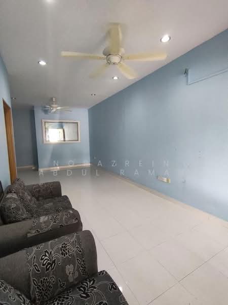 Rumah Bandar untuk Disewa di Bandar Puncak Alam (Puncak Alam) - Norazrein Abdul Raman - Living Room - PropertyGuru.com.my