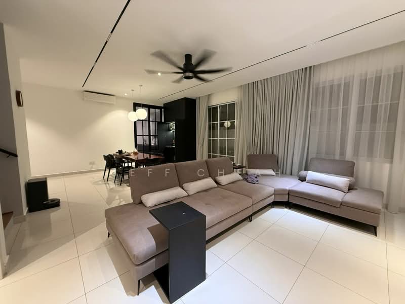 Rumah Berkembar untuk Dijual di Eco Majestic (Semenyih) - Jeff Cheah - Living Room - PropertyGuru.com.my