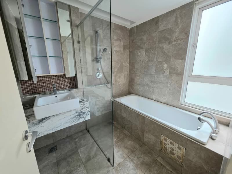 Kondominium untuk Disewa di Tiffani Kiara - Evelyn Khoo - Bathroom - PropertyGuru.com.my