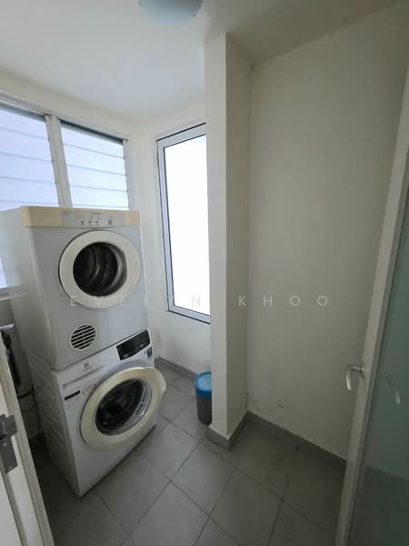 Kondominium untuk Disewa di Tiffani Kiara - Evelyn Khoo - Laundry - PropertyGuru.com.my