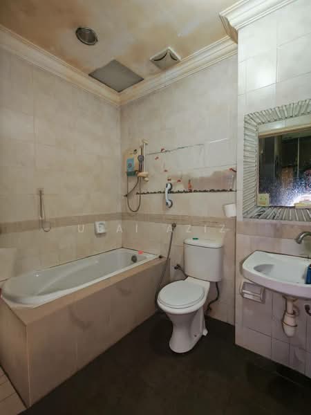 2-storey Terraced House for Sale in Taman Mutiara Indah (Puchong) - Ubai Aziz - Bathroom - PropertyGuru.com.my