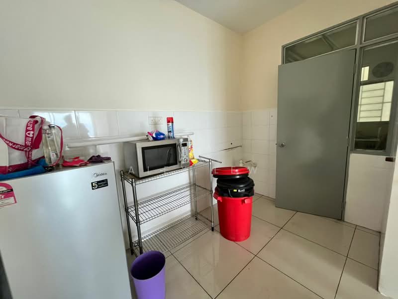 Condominium for Rent at Platinum Lake PV 20 - Alex Lew - Kitchen - PropertyGuru.com.my