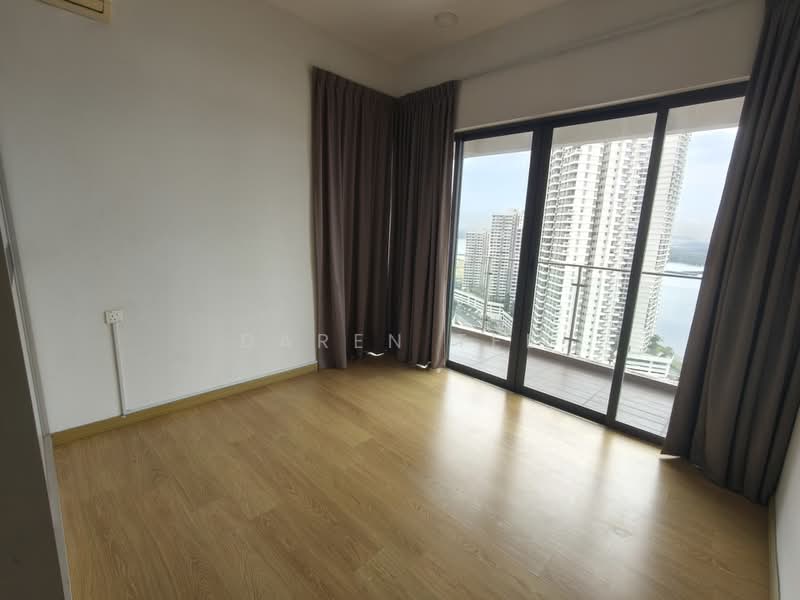 Kondominium untuk Disewa di Royal Strand @ Country Garden Danga Bay - Daren Tee - Balcony - PropertyGuru.com.my