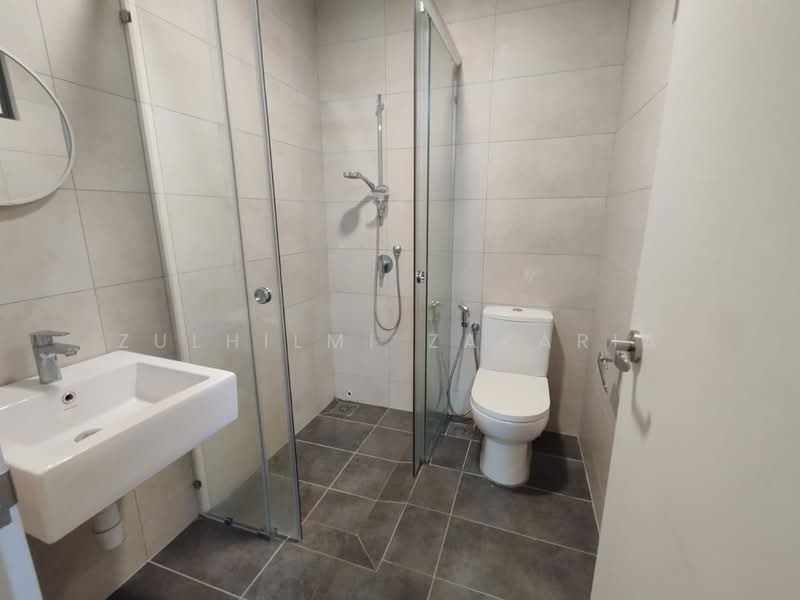 Servis Apartment untuk Disewa di Sunway Avila Residences - Zulhilmi Zakaria - Bathroom - PropertyGuru.com.my