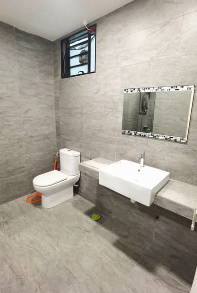Service Residence for Sale at Woodsbury Suites - Darren Cham - Bathroom - PropertyGuru.com.my