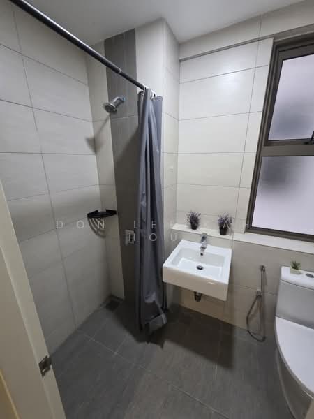 Kondominium untuk Disewa di Lake Point Residence - Don Lee Kah Hou - Bathroom - PropertyGuru.com.my