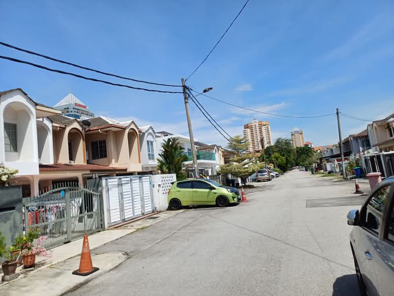 2-storey Terraced House for Sale in Pjs 9 (Sunway) - Yoke Han - Exterior - PropertyGuru.com.my