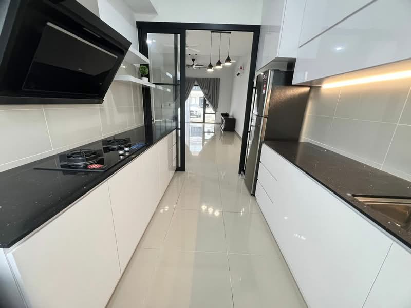2-storey Terraced House for Sale in Iskandar Puteri (Nusajaya) (Johor) - Jeff Yap - Kitchen - PropertyGuru.com.my