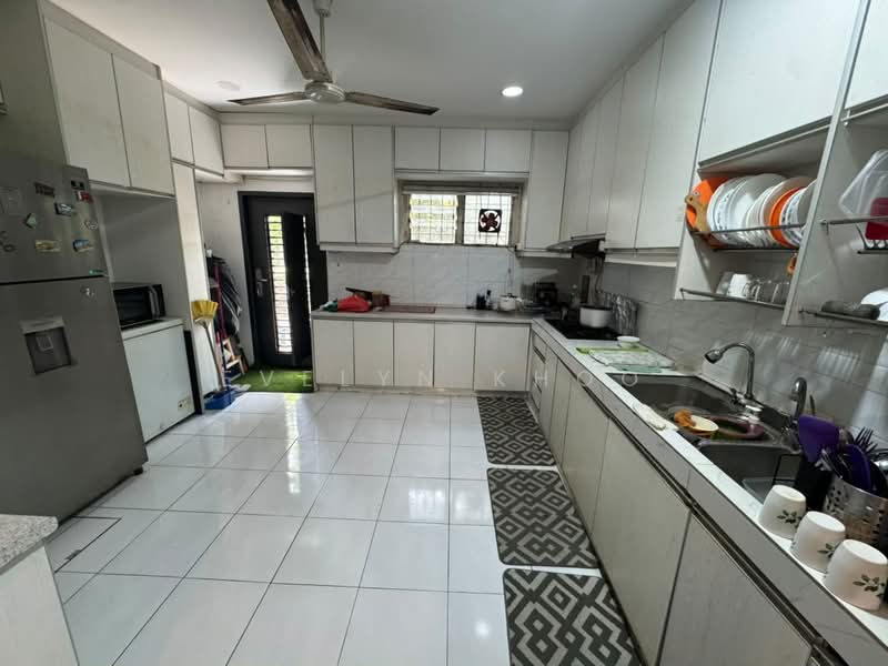 Rumah Teres 2 Tingkat untuk Dijual di Taman Selayang (Selayang) - Evelyn Khoo - Kitchen - PropertyGuru.com.my