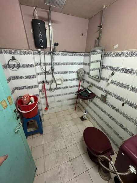 Rumah Teres 2 Tingkat untuk Dijual di Taman Selayang (Selayang) - Evelyn Khoo - Bathroom - PropertyGuru.com.my