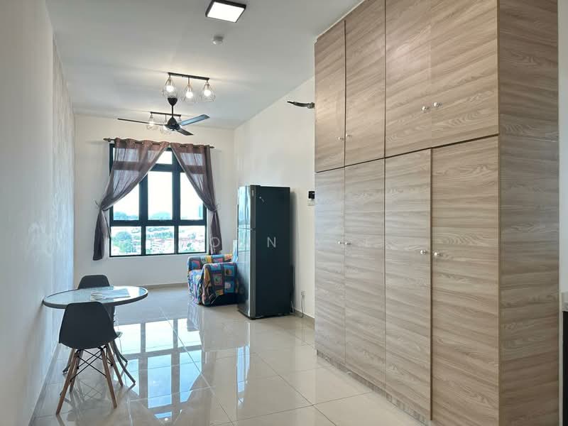 Servis Apartment untuk Disewa di B11 Parkland Residence - Moon Yee - Living Room - PropertyGuru.com.my