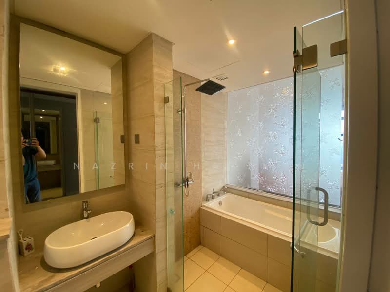 Kediaman Servis untuk Dijual di Anggun Residences - Nazrin Hakimin - Bathroom - PropertyGuru.com.my