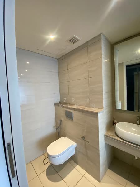 Kediaman Servis untuk Dijual di Anggun Residences - Nazrin Hakimin - Bathroom - PropertyGuru.com.my