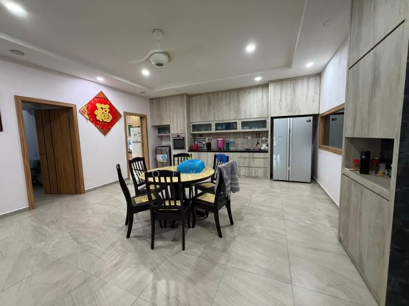 1-storey Terraced House for Sale in Taman Puteri Wangsa (Ulu Tiram) - Zoey Lee - Dining Room - PropertyGuru.com.my