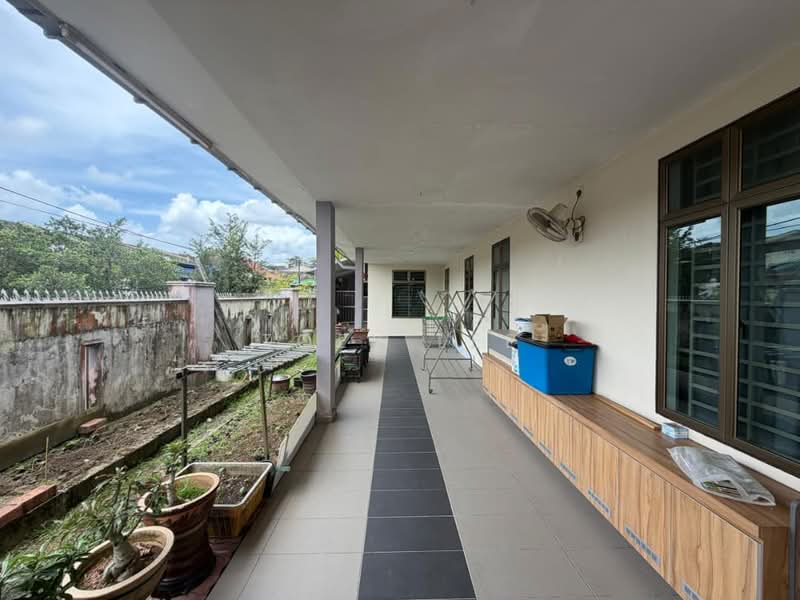 1-storey Terraced House for Sale in Taman Puteri Wangsa (Ulu Tiram) - Zoey Lee - Exterior - PropertyGuru.com.my