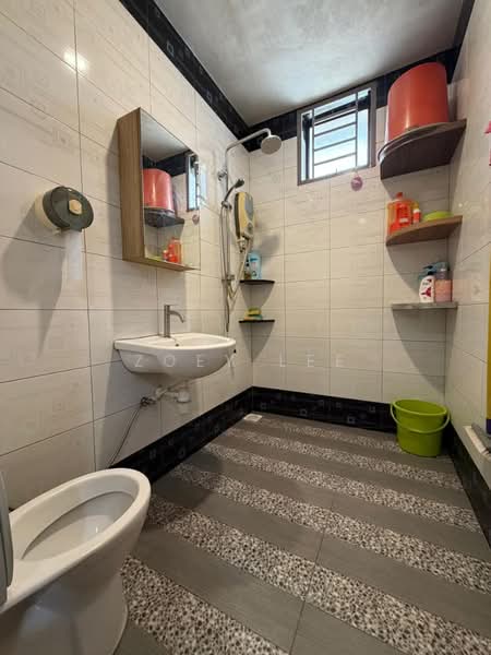 1-storey Terraced House for Sale in Taman Puteri Wangsa (Ulu Tiram) - Zoey Lee - Bathroom - PropertyGuru.com.my