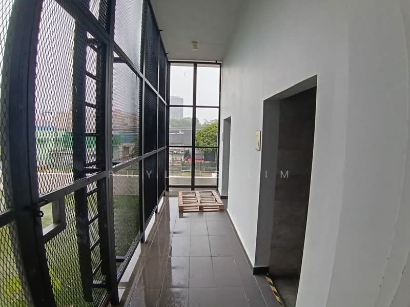 Gudang untuk Disewa di Bukit Kinrara Industrial Park (Puchong) - Phyllis Lim - Corridor - PropertyGuru.com.my