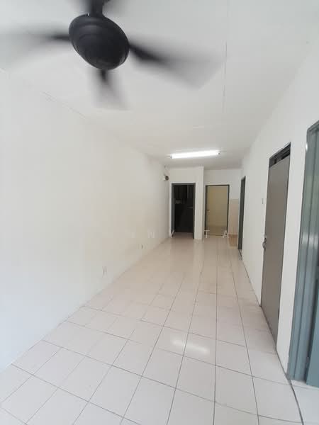 Flat for Rent at Vista Shop Apartment (Damansara Damai) - Johnny Tai - PropertyGuru.com.my