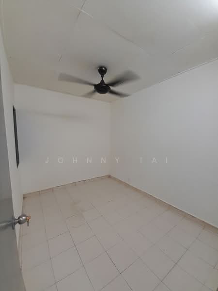 Flat for Rent at Vista Shop Apartment (Damansara Damai) - Johnny Tai - PropertyGuru.com.my