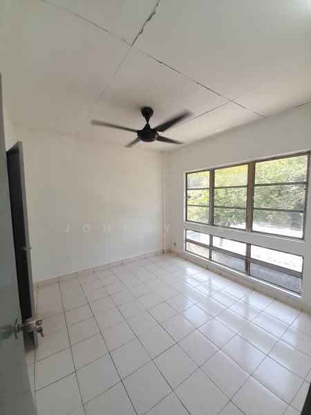 Flat for Rent at Vista Shop Apartment (Damansara Damai) - Johnny Tai - PropertyGuru.com.my