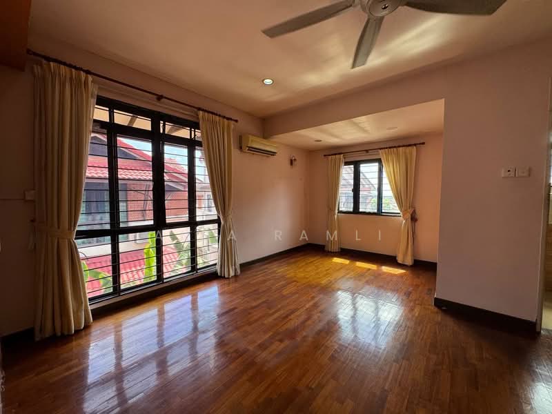 2-storey Terraced House for Sale in Bukit Jelutong (Shah Alam) - Aida Ramli - PropertyGuru.com.my
