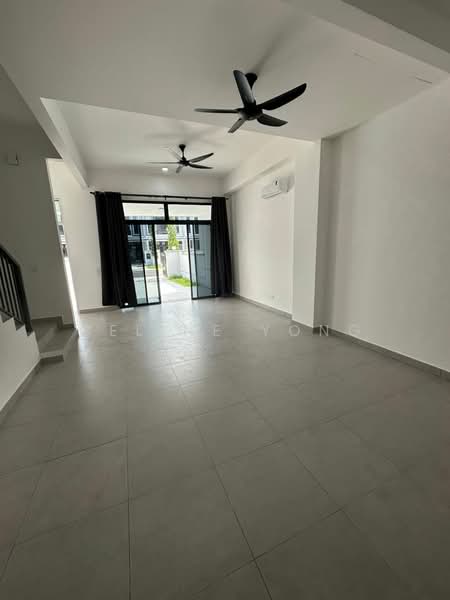 2-storey Terraced House for Rent in Taman Mount Austin (Tebrau) - Celine Yong - Living Room - PropertyGuru.com.my