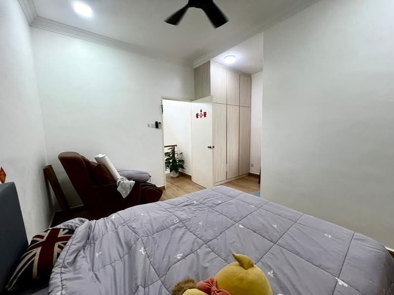 1.5-storey Terraced House for Sale in Taman Setia Indah (Tebrau) - Carson . - Bedroom - PropertyGuru.com.my