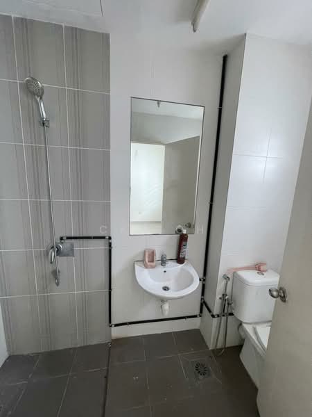 Rumah Teres 3 Tingkat untuk Dijual di Sunway Cassia (Batu Maung) - CK Goh - Bathroom - PropertyGuru.com.my