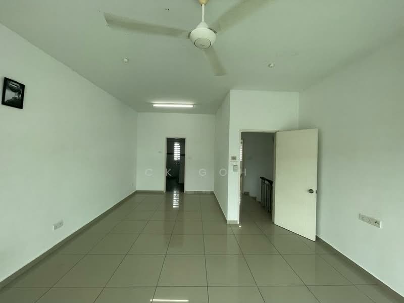 Rumah Teres 3 Tingkat untuk Dijual di Sunway Cassia (Batu Maung) - CK Goh - Living Room - PropertyGuru.com.my