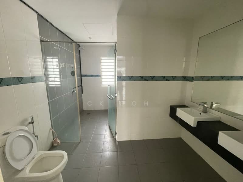 Rumah Teres 3 Tingkat untuk Dijual di Sunway Cassia (Batu Maung) - CK Goh - Bathroom - PropertyGuru.com.my