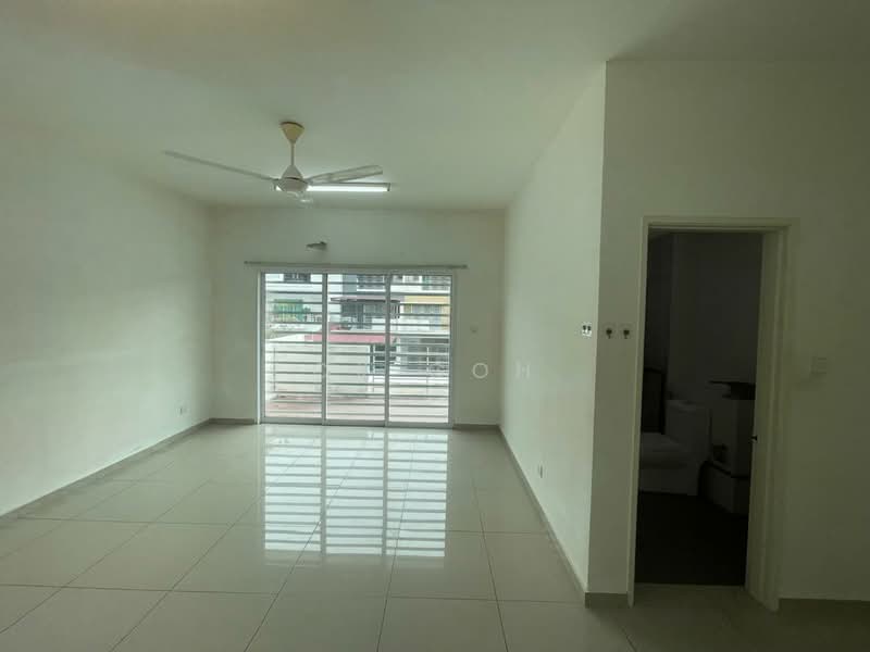 Rumah Teres 3 Tingkat untuk Dijual di Sunway Cassia (Batu Maung) - CK Goh - Living Room - PropertyGuru.com.my