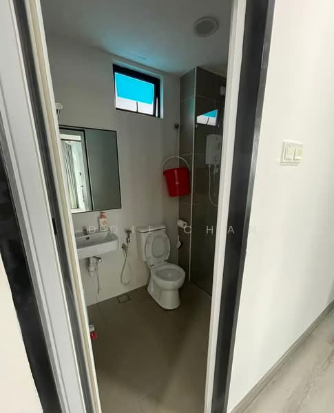 Servis Apartment untuk Disewa di The Garden Residences Premier, Skudai - Eddie Chan - Bathroom - PropertyGuru.com.my