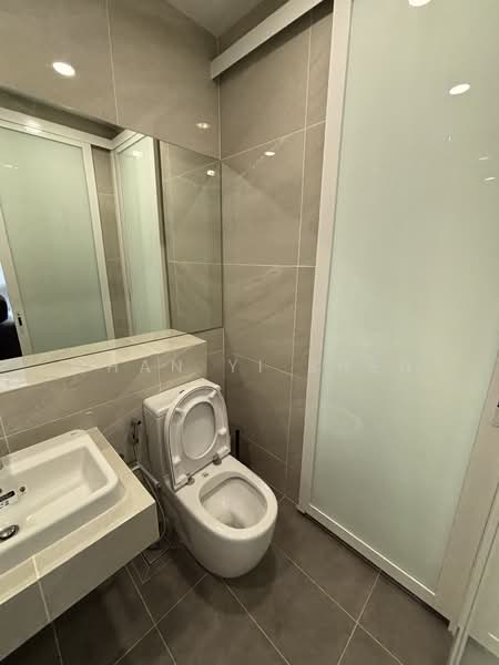 Kondominium untuk Disewa di Codrington Residence - Chan Yi Shen - Bathroom - PropertyGuru.com.my