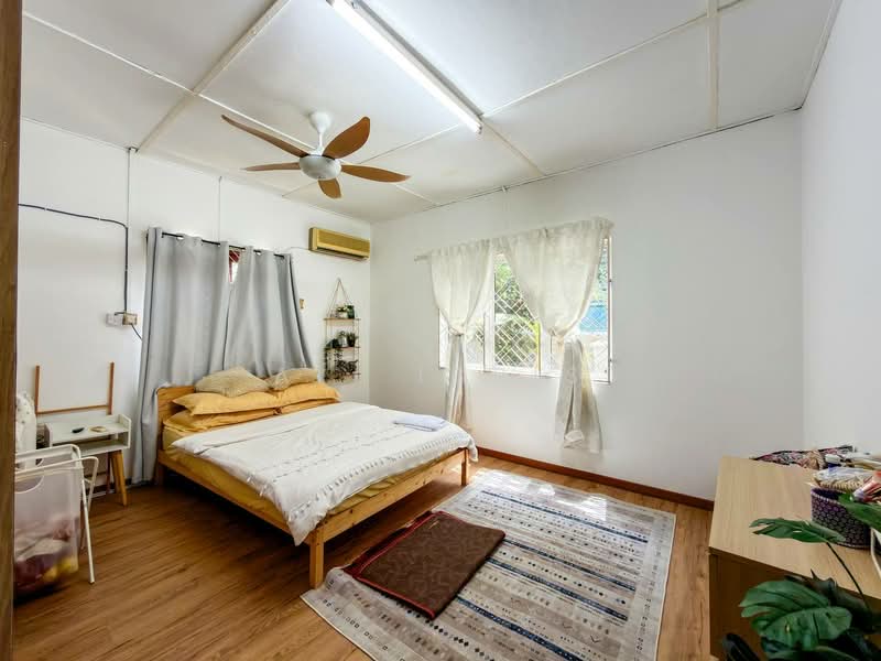 Bungalow for Sale in Kampung Tunku (Petaling Jaya) - Ali Idris - Bedroom - PropertyGuru.com.my