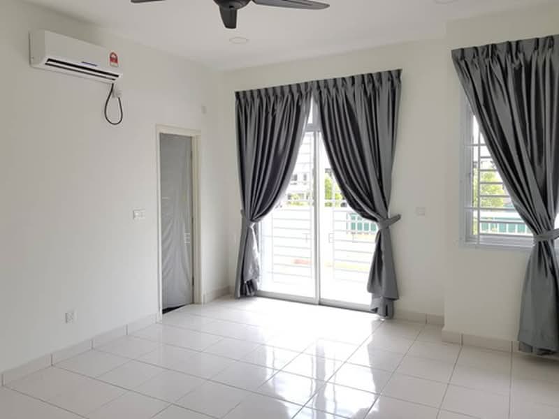 Rumah Teres 2 Tingkat untuk Disewa di Pasir Gudang (Johor) - Eric Tee - Living Room - PropertyGuru.com.my