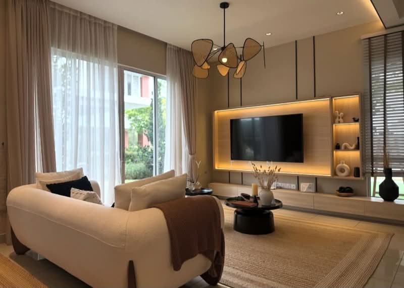 2-storey Terraced House for Sale in Bandar Rimbayu (Telok Panglima Garang) - Thony Tan - Living Room - PropertyGuru.com.my