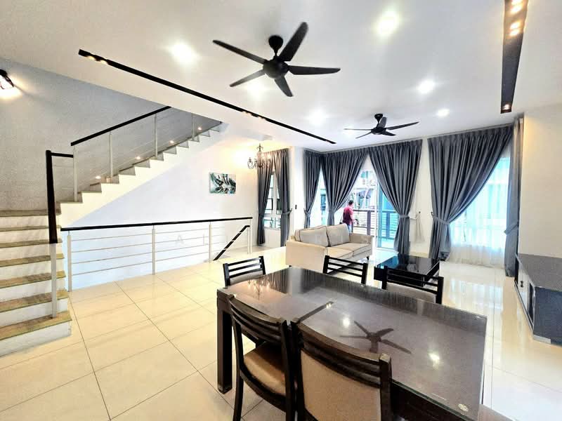 Rumah Teres 3 Tingkat untuk Dijual di Bandar Rinching (Semenyih) - Ali Idris - Living Room - PropertyGuru.com.my