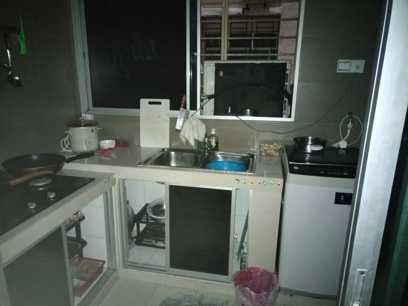 Servis Apartment untuk Dijual di Kuchai Avenue - Chun Wei - Kitchen - PropertyGuru.com.my