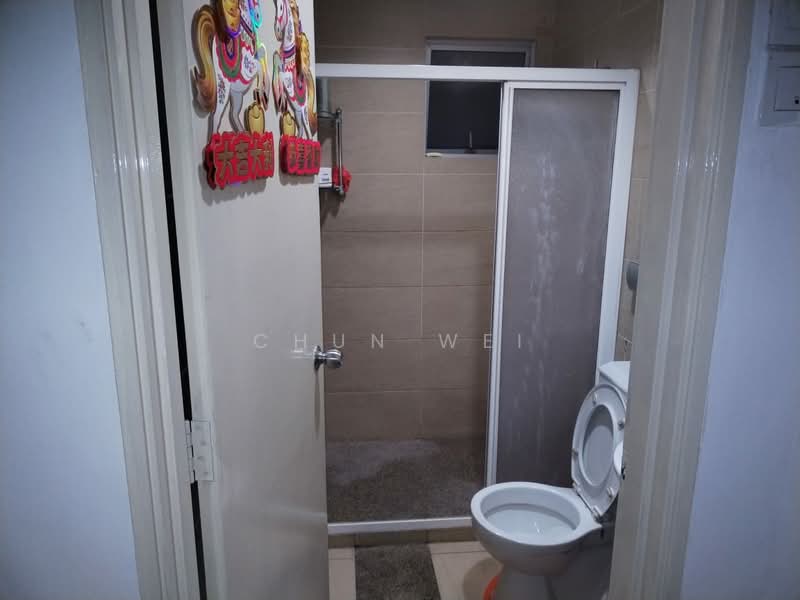 Servis Apartment untuk Dijual di Kuchai Avenue - Chun Wei - Bathroom - PropertyGuru.com.my