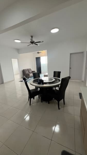 Kondominium untuk Disewa di Residensi Adelia 4 - Joshua Fan - Living Room - PropertyGuru.com.my