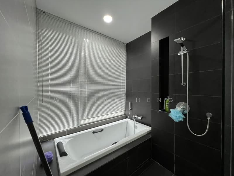 Kondominium untuk Disewa di Sunway Mont Residences - William Heng - Bathroom - PropertyGuru.com.my
