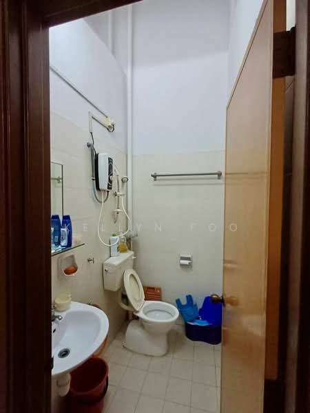 1-storey Terraced House for Sale in Ujong Pasir (Melaka) - Kellyn Foo - PropertyGuru.com.my