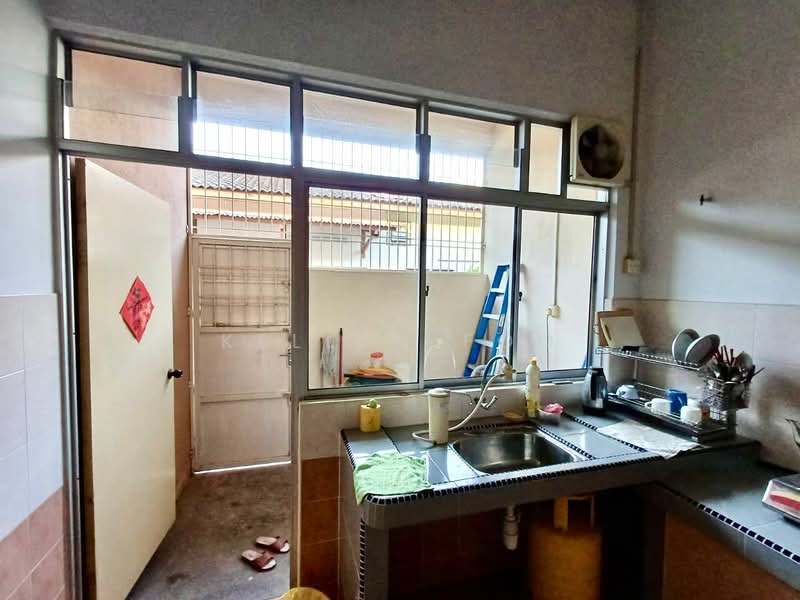 1-storey Terraced House for Sale in Ujong Pasir (Melaka) - Kellyn Foo - PropertyGuru.com.my