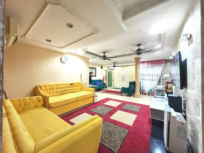 Rumah Teres 2 Tingkat untuk Dijual di Taman Gombak Permai (Batu Caves) - Ali Idris - Living Room - PropertyGuru.com.my