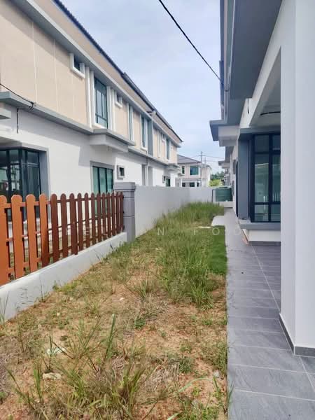 Cluster House for Sale in Bandar Botani Parkland (Jasin) - Kellyn Foo - PropertyGuru.com.my