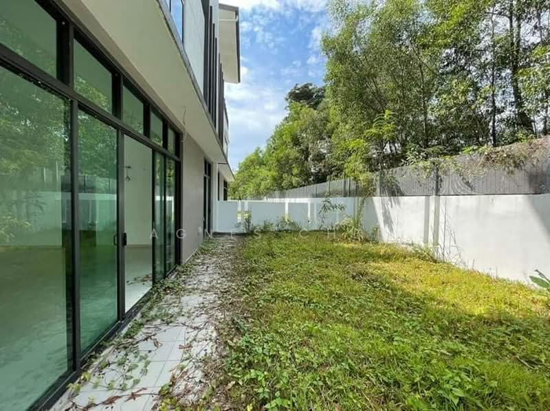 Rumah Berkembar untuk Dijual di Bukit Rahman Putra (Sungai Buloh) - Agnes Chee - PropertyGuru.com.my