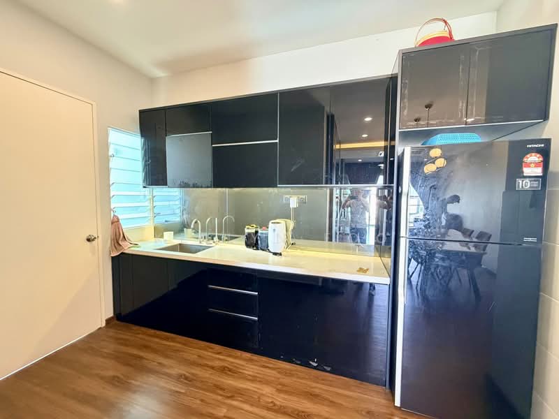 Service Residence for Rent at Parkland Residence - Kellyn Foo - PropertyGuru.com.my